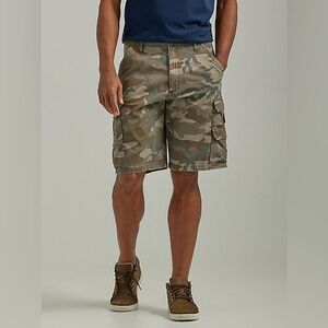 WRANGLER MEN'S FIVE STAR PREMIUM STACKED CARGO SHORT Camo